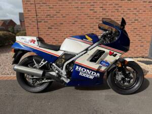 Bild 1/43 von Honda VF 1000RG (1988)