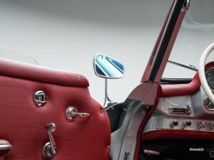 Image 30/44 of Mercedes-Benz 190 SL (1957)
