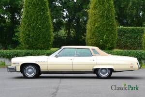 Bild 2/50 von Buick Electra 225 Hardtop (1976)