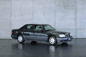 Bild 3/50 von Mercedes-Benz 500 E (1993)