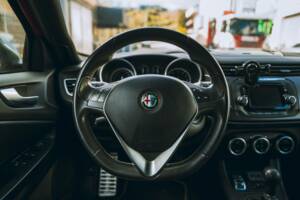 Afbeelding 14/26 van Alfa Romeo Giulietta 1.8 TBi 16V QV (2015)