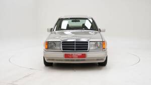 Bild 9/15 von Mercedes-Benz 300 E (1992)