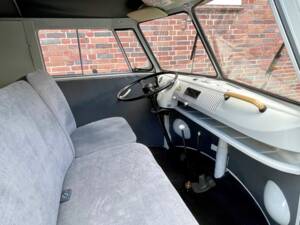 Image 2/20 of Volkswagen T1 panel van (1964)