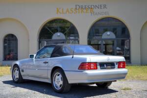Image 16/50 of Mercedes-Benz 300 SL (1991)