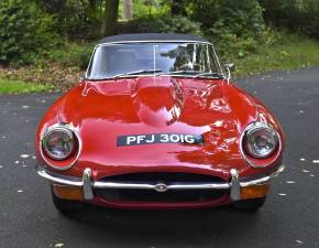 Image 13/50 of Jaguar E-Type (1969)