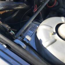 Image 20/36 of BMW 745i (1985)