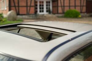 Afbeelding 3/63 van Mercedes-Benz 230 CE (1988)