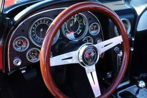 Image 19/43 de Chevrolet Corvette Sting Ray Convertible (1964)