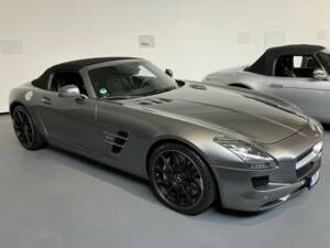 Image 1/7 of Mercedes-Benz SLS AMG Roadster (2012)
