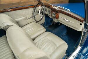 Image 13/19 of Mercedes-Benz 220 Cabriolet A (1951)