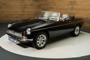Image 5/8 de MG MGB V8 (1980)