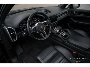 Image 4/37 of Porsche Cayenne E-Hybrid (2018)