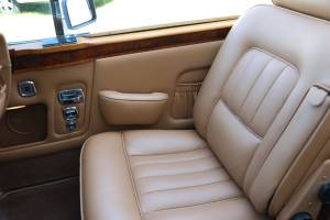 Bild 15/20 von Rolls-Royce Corniche I (1984)