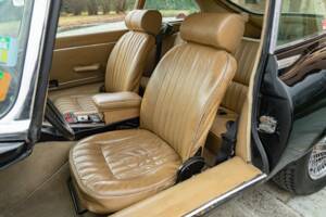 Bild 28/50 von Jaguar E-Type V12 (2+2) (1971)