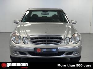 Bild 2/15 von Mercedes-Benz E 240 (2002)