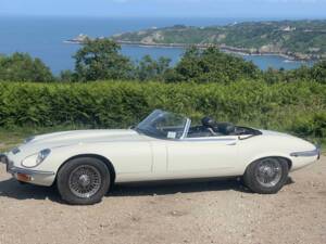 Immagine 4/11 di Jaguar E-Type V12 (1974)