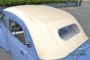 Bild 22/50 von Renault 4 CV Décapotable (1954)