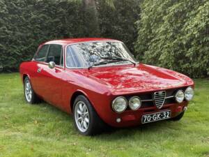 Immagine 1/8 di Alfa Romeo 2000 GT Veloce (1975)