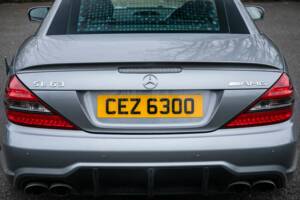Image 14/41 de Mercedes-Benz SL 63 AMG (2008)