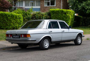 Imagen 3/25 de Mercedes-Benz 280 E (1981)