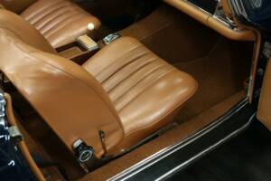 Image 19/30 of Mercedes-Benz 280 SL (1968)