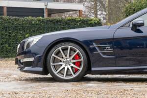 Immagine 16/50 di Mercedes-Benz SL 63 AMG (2012)