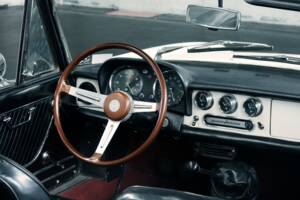 Image 46/50 of Alfa Romeo 1600 Spider Duetto (1966)