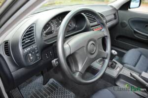 Bild 30/50 von BMW 320i (1994)