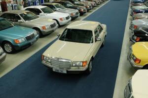 Bild 3/50 von Mercedes-Benz 280 SE (1984)