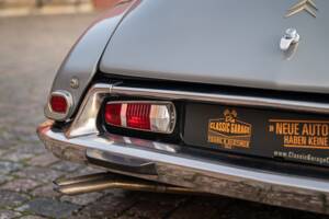 Image 17/44 of Citroën DS 21 (1968)