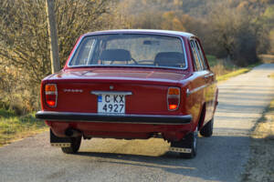 Image 2/4 of Volvo P 144 S (1970)