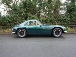 Image 7/17 of TVR Vixen Series 3 (1971)