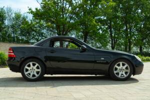 Bild 4/50 von Mercedes-Benz SLK 200 Kompressor (1998)