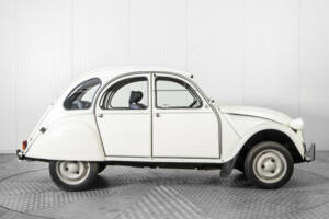 Image 10/50 of Citroën 2 CV 6 (1986)