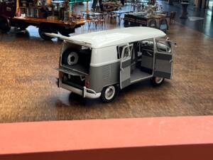 Image 33/36 of Volkswagen T1 minibus (1963)