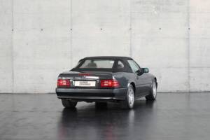 Image 6/37 of Mercedes-Benz SL 500 (1995)