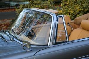 Image 50/50 of Mercedes-Benz 220 SE b (1966)