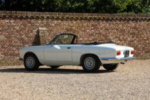 Image 27/50 of Alfa Romeo Giulia 1600 GTC (1966)