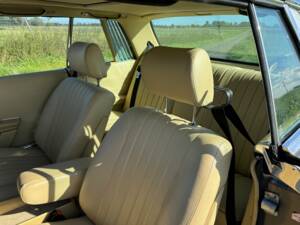 Bild 129/200 von Mercedes-Benz 380 SLC (1980)