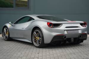 Image 2/50 of Ferrari 488 GTB (2017)
