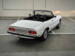Image 49/95 of Alfa Romeo 2000 Spider Veloce (1980)