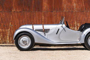 Image 17/35 of BMW 328 (1938)