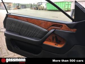 Imagen 3/8 de Mercedes-Benz CL 600 (1998)