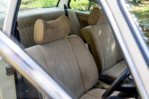 Image 39/48 of BMW 320/6 (1980)