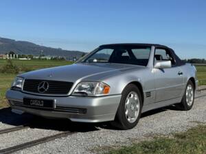 Image 9/24 de Mercedes-Benz 500 SL (1992)