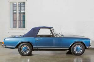 Image 9/20 de Mercedes-Benz 280 SL (1969)