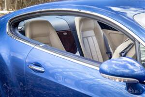 Image 35/75 of Bentley Continental GT (2004)