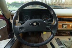 Image 44/50 de Jaguar XJ-S 3.6 (1988)
