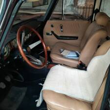 Image 5/8 de Alfa Romeo 2000 Berlina (1973)
