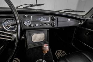 Image 34/50 de MG MGB (1969)